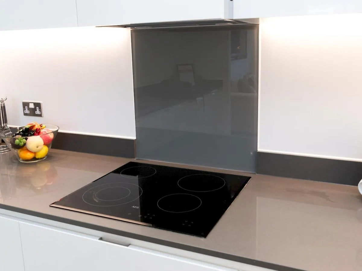 Pass The Keys Breathtaking 2 Bed 2 Bath Greenwich Riverside Flat London