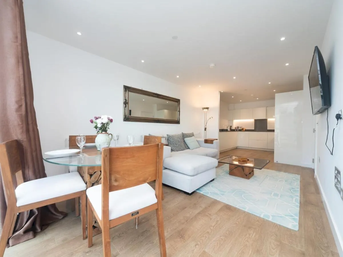 Pass The Keys Breathtaking 2 Bed 2 Bath Greenwich Riverside Flat London 0*,