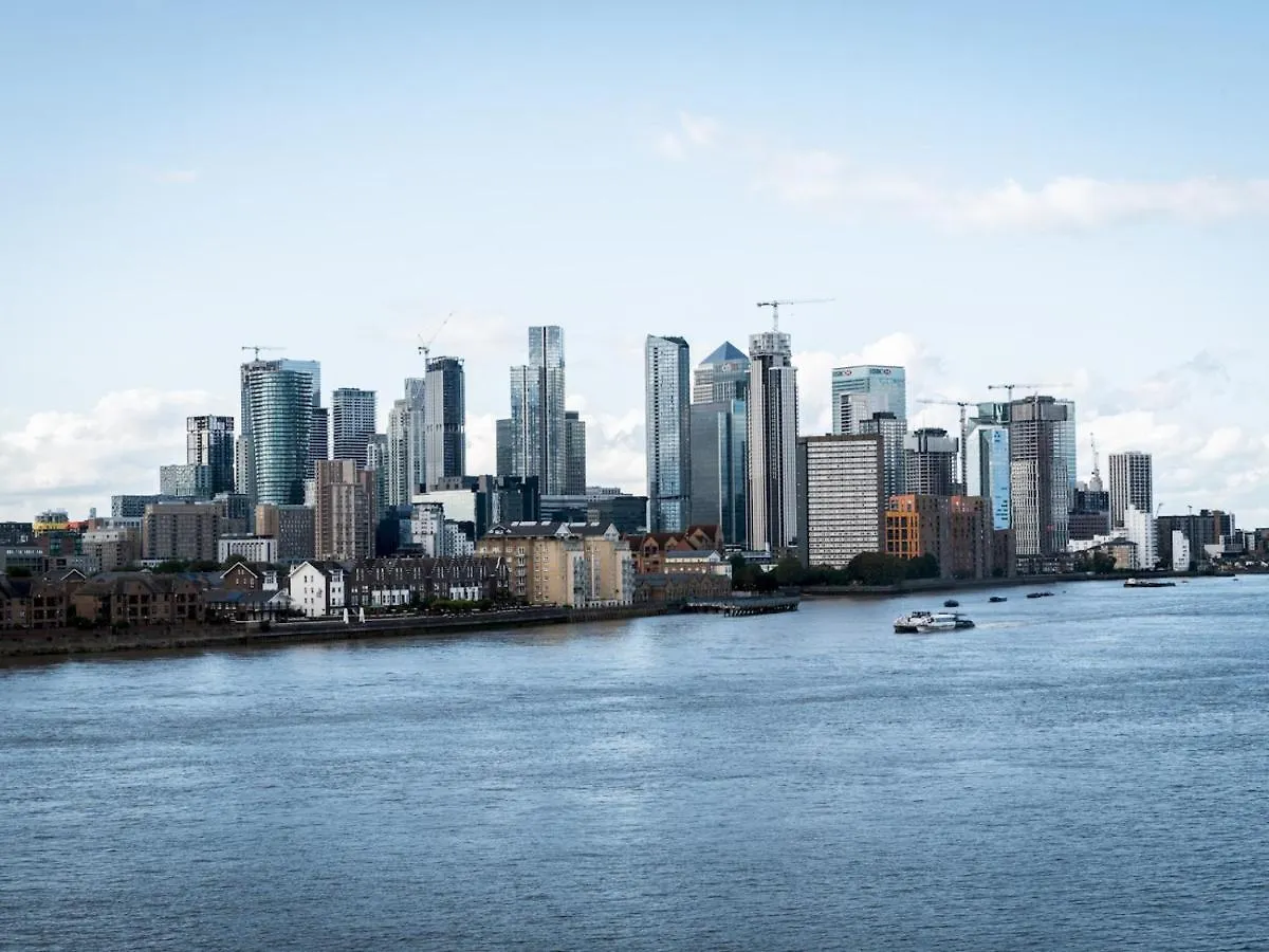 Pass The Keys Breathtaking 2 Bed 2 Bath Greenwich Riverside Flat London Apartment